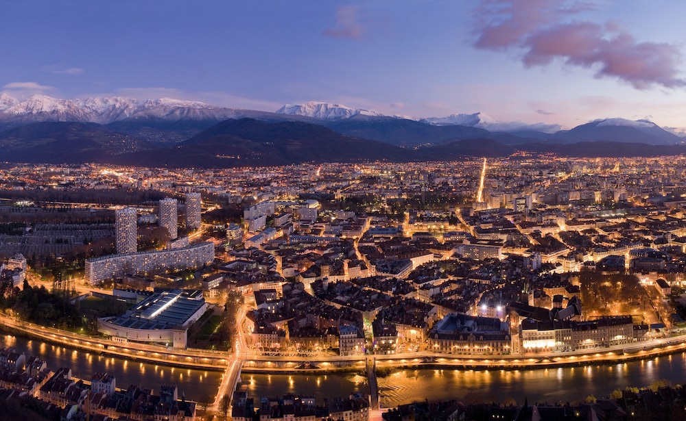Europe Grenoble Hyper-Centre 42/50