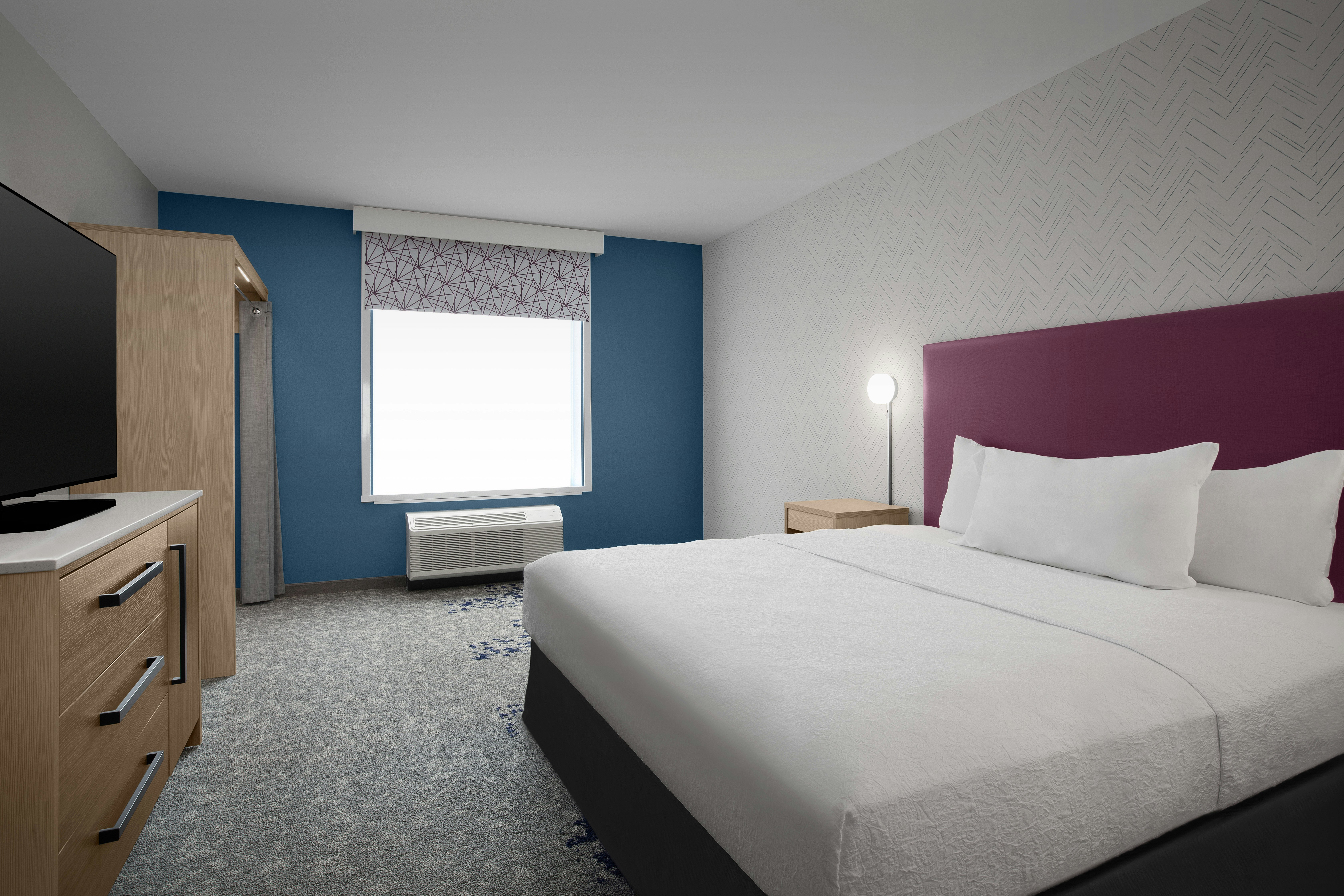 Suite, King Bed, Accessible