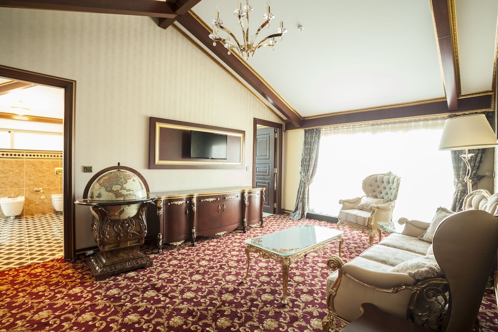 Vivaldi CE Gold Hotel 61/67