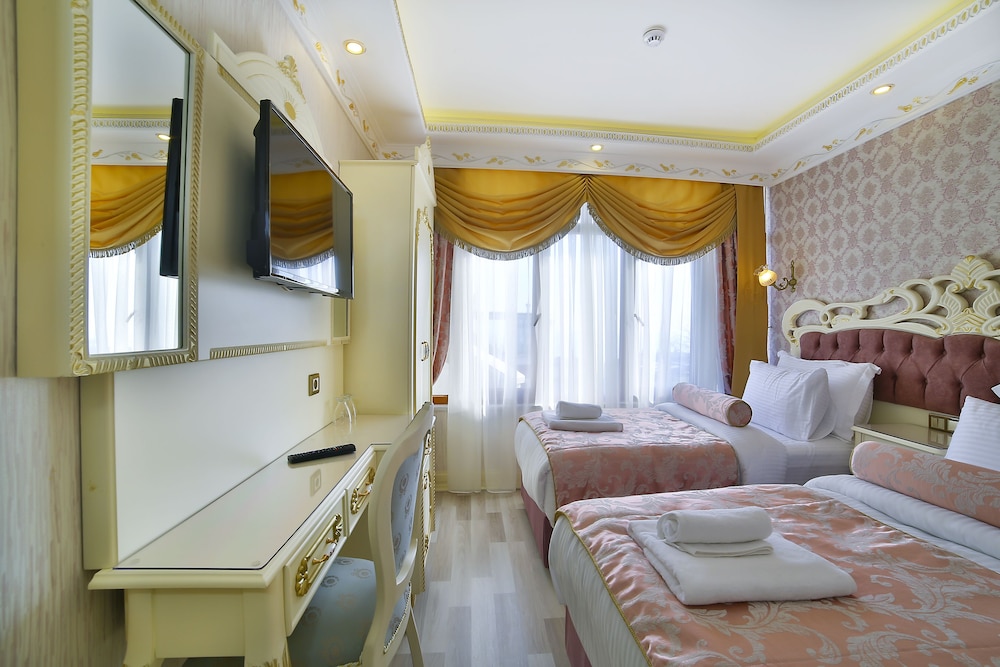 Nayla Palace 35/51