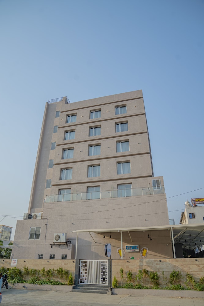 Zip by Spree Hotels Chakan in Rajgurunagar