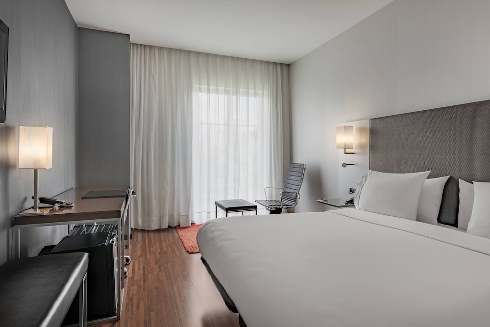 AC Hotel Burgos by Marriott 9/51