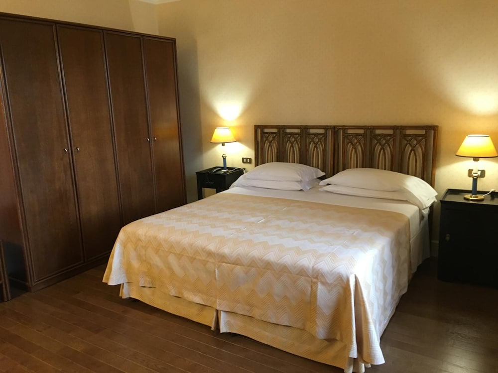 Grand Francia And Quirinale Hotel 6/69