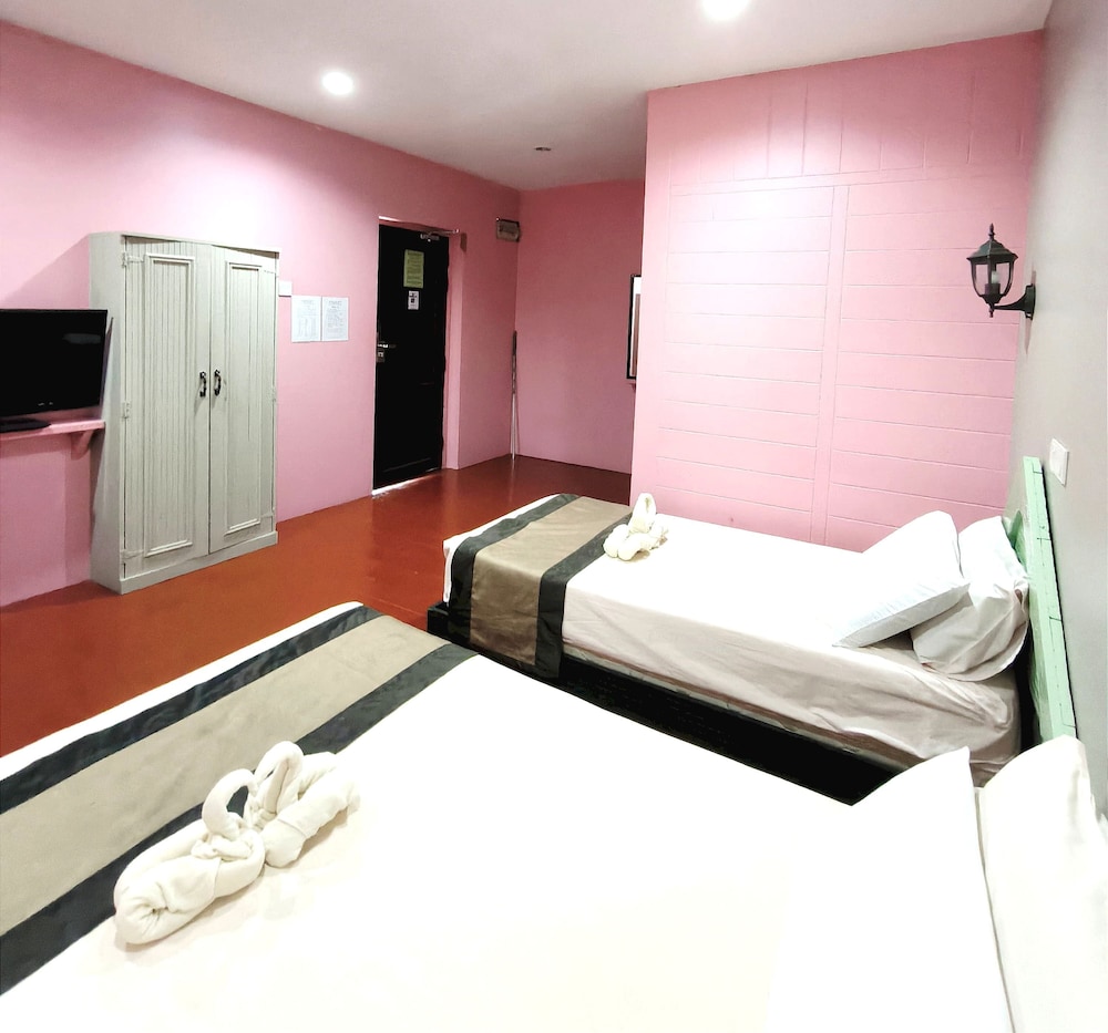 OYO 90906 Rumah Rehat Awana 23/45