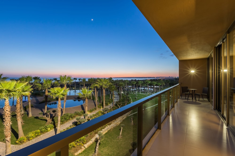 The Westin Salgados Beach Resort, Algarve 28/29