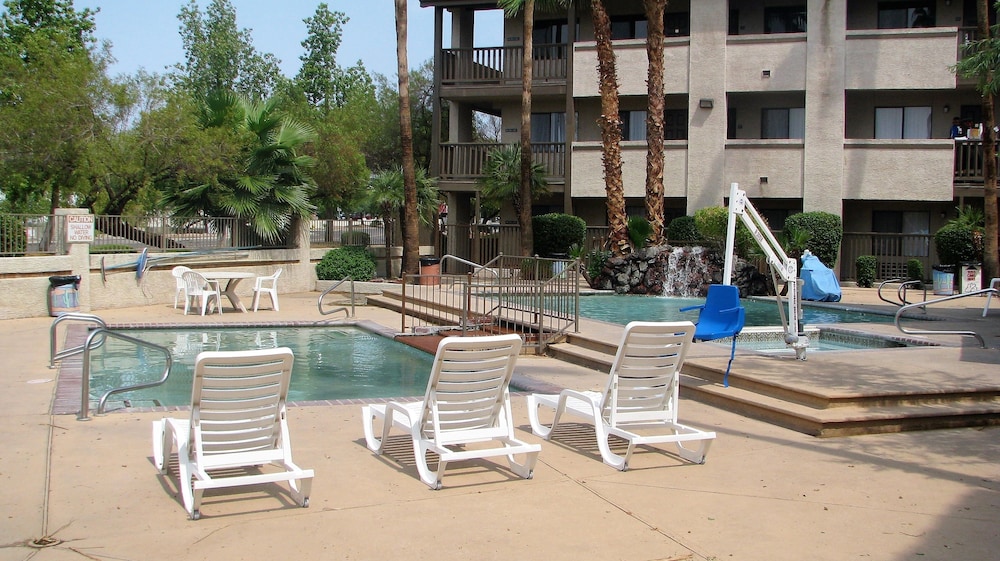 Motel6 Tempe, AZ – Elliot Road 36/40