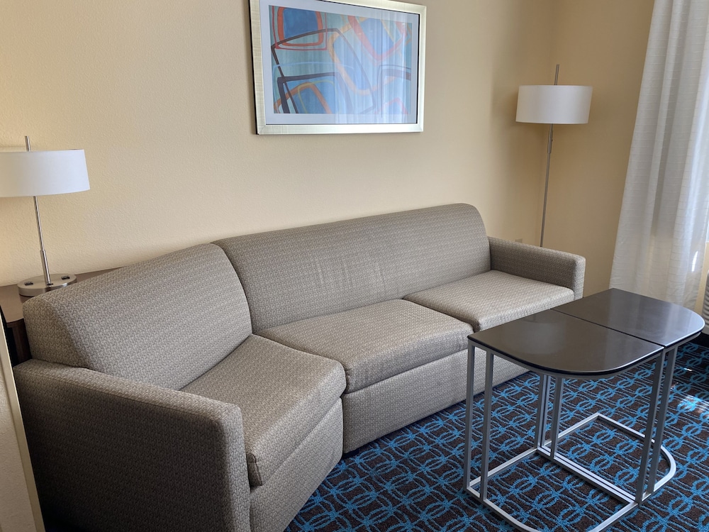 Fairfield Inn And Suites By Marriott Hollister 30/49