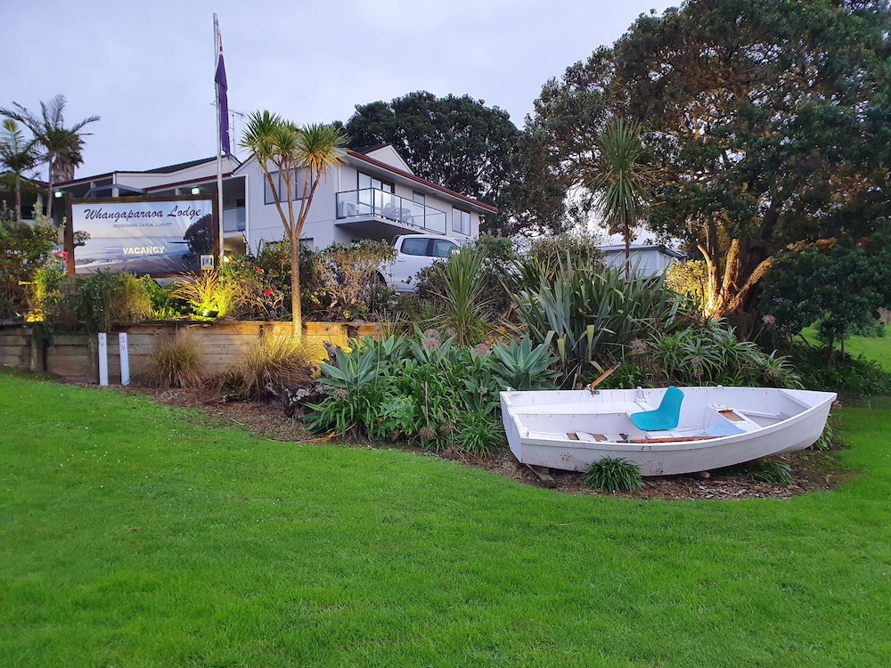 Whangaparaoa Lodge Motel 65/70