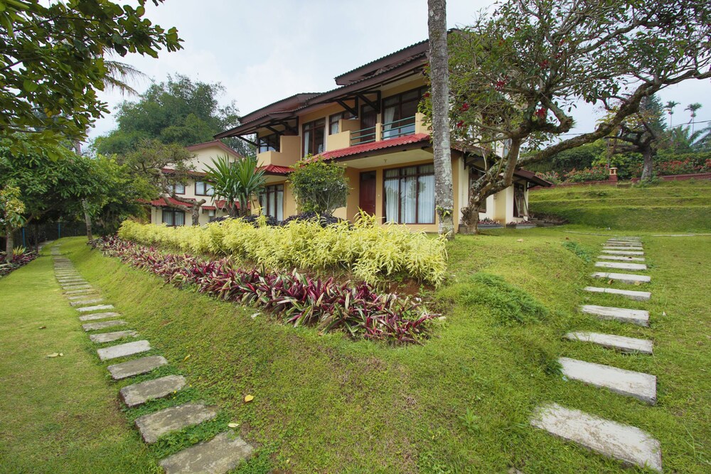 The Jayakarta Inn & Villas Cisarua 22/33