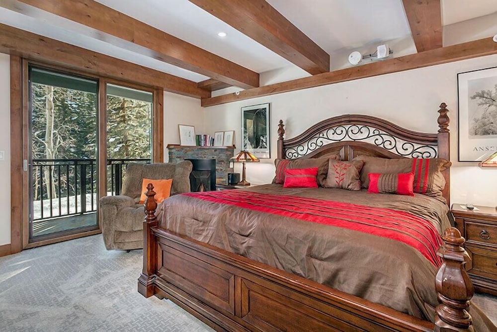 3 Bedrooms, Platinum, Condo, 2 Bathrooms