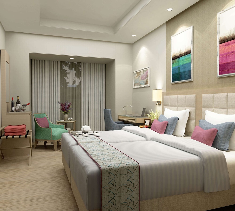 Golden Sarovar Portico 20/59