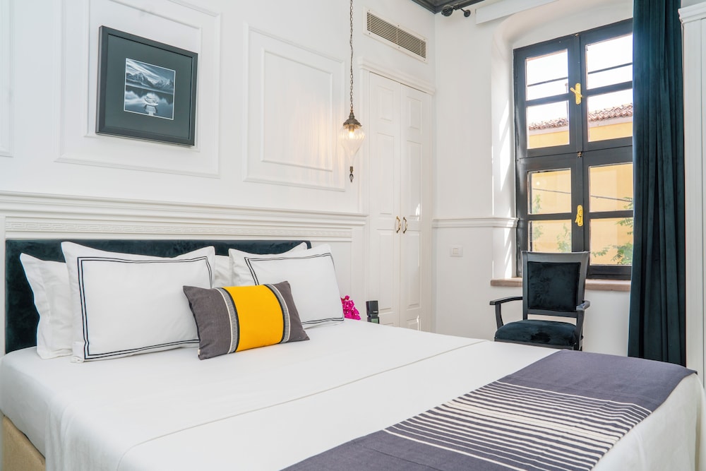 SUPERIOR, DOUBLE BED