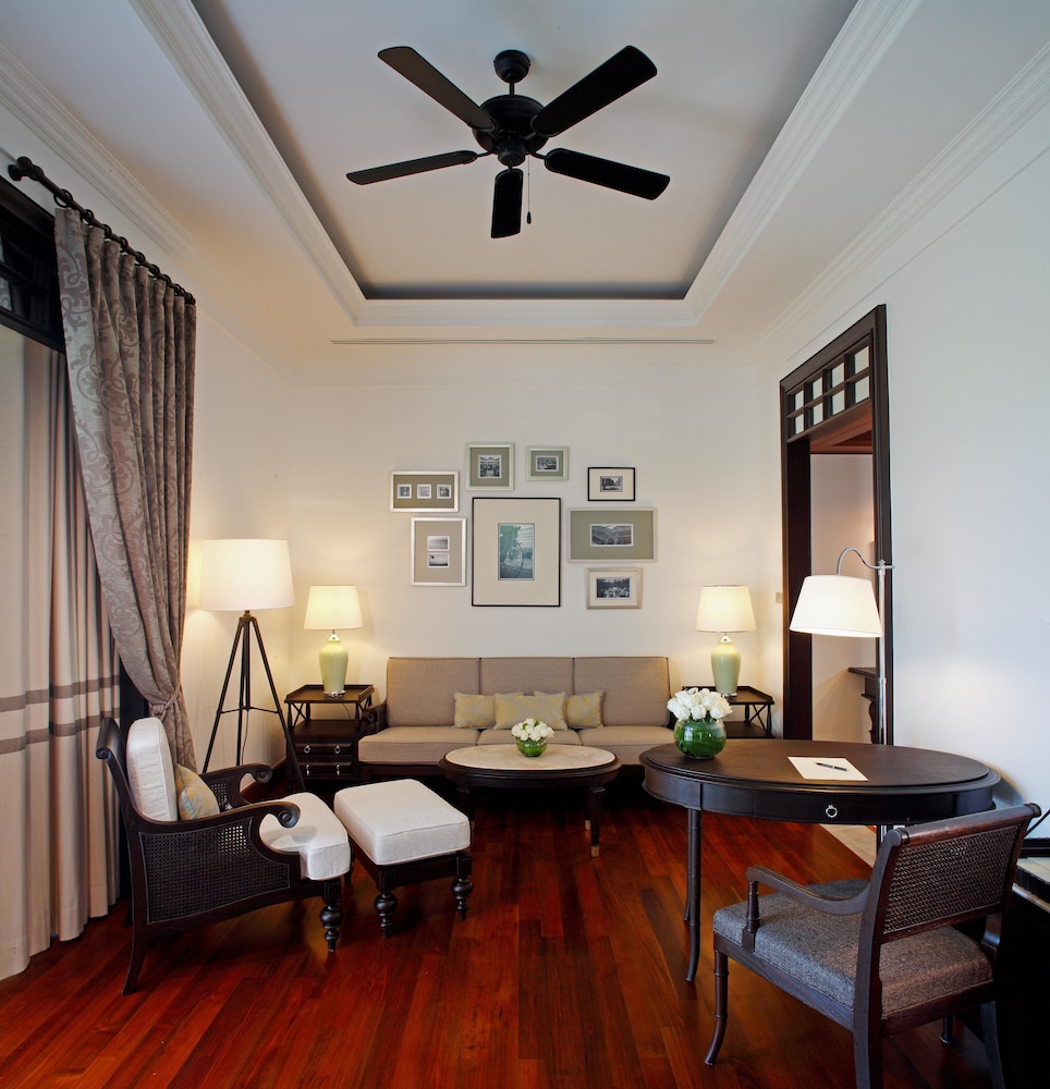 Centara Grand Beach Resort Hua Hin 66/81