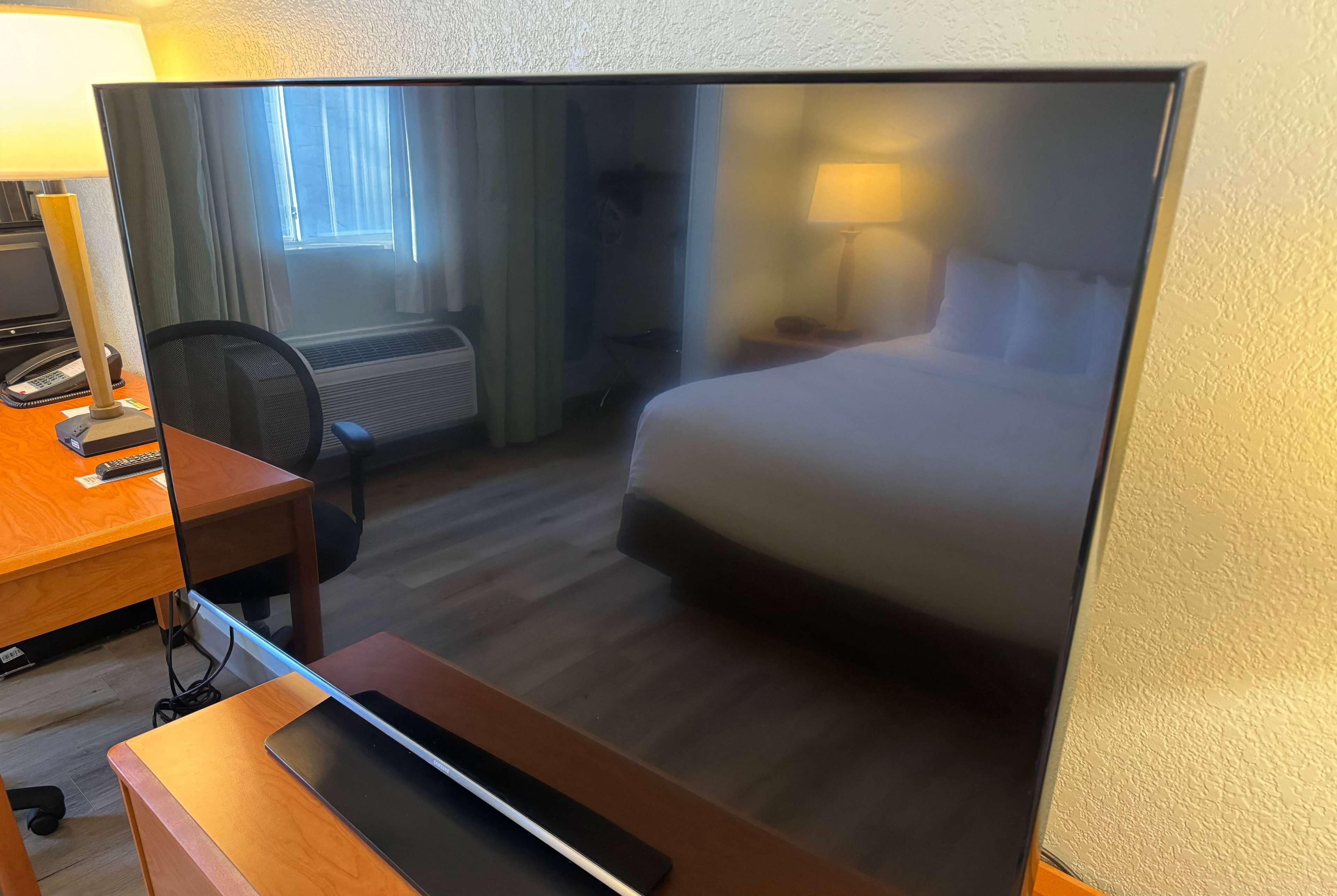 Room, Wingate By Wyndham Sioux City 3/7