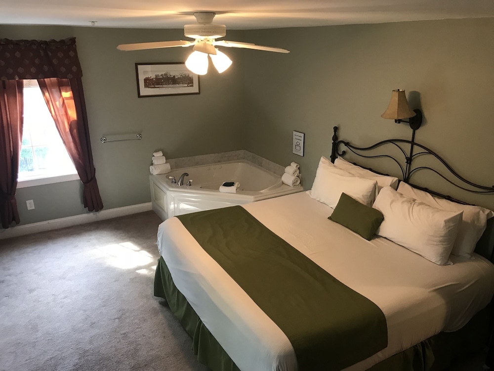 Essex Street Inn & Suites, an Ascend Collection Hotel 36/75