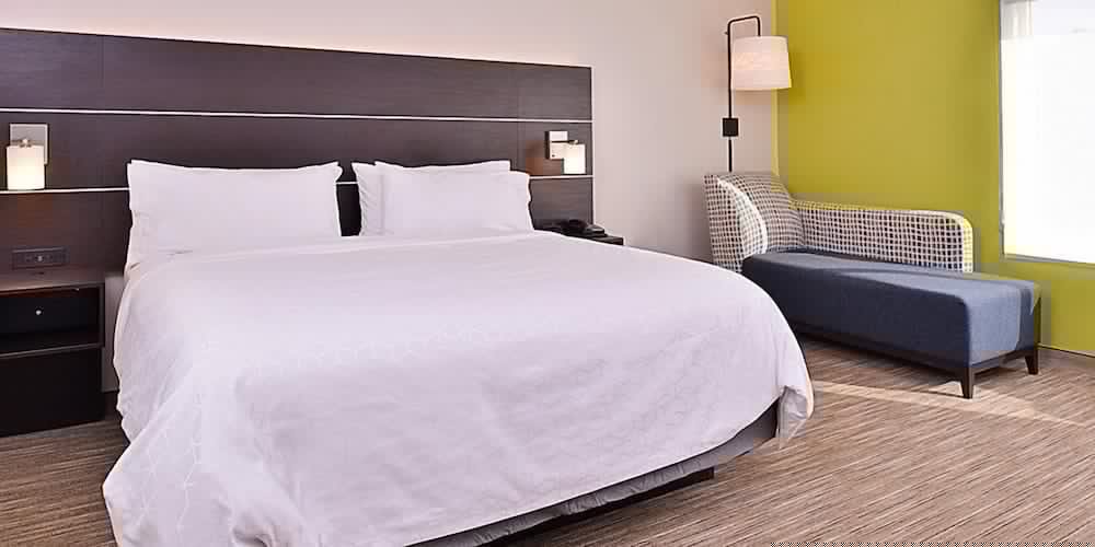 Holiday Inn Express and Suites Brighton 19/60