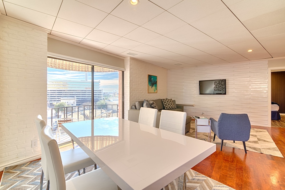 Riverwalk Plaza Hotel 36/50
