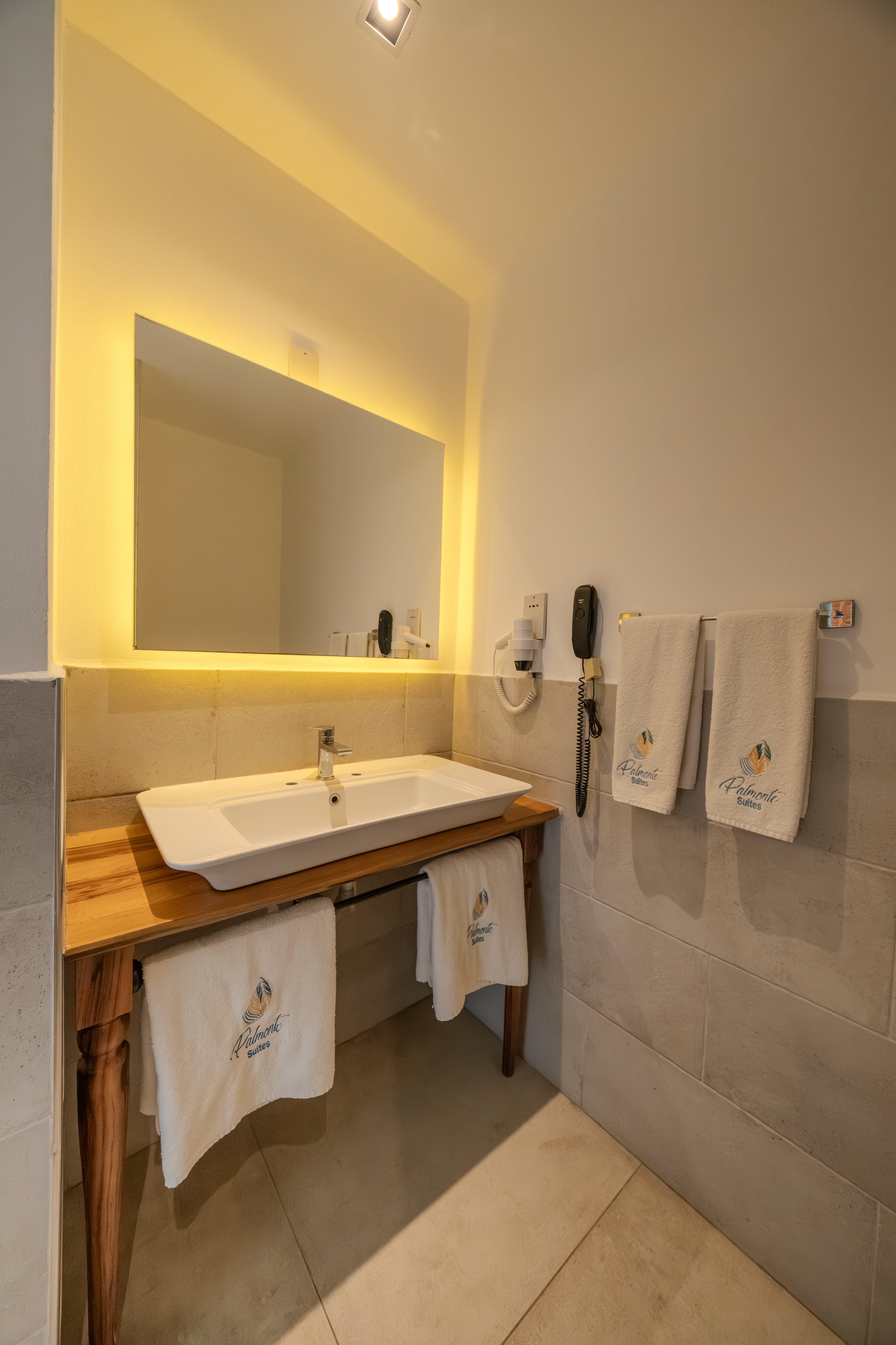 Palmonte Suites 48/50