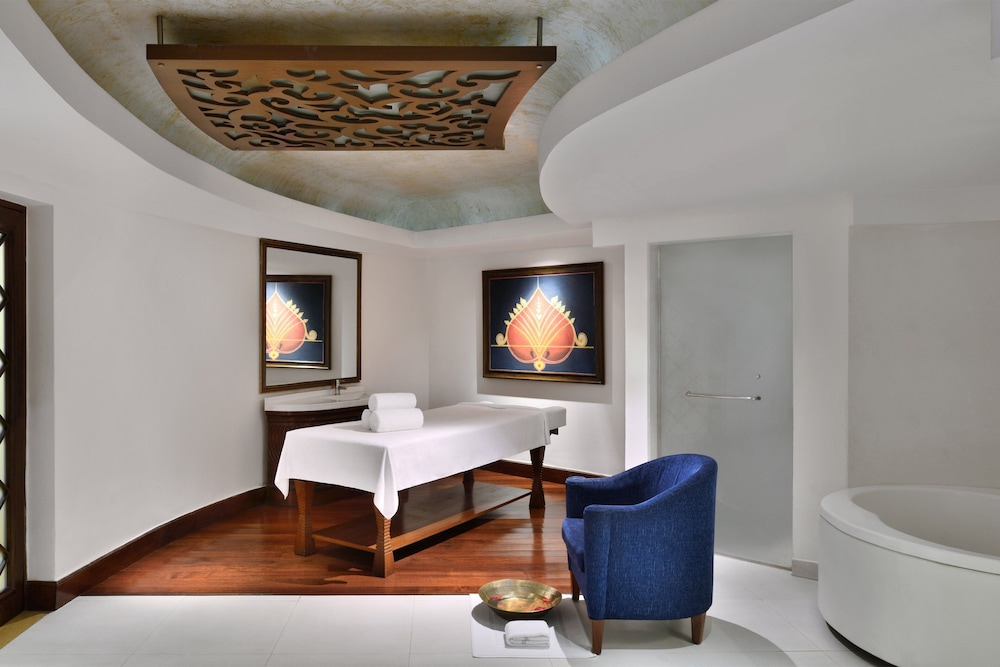 Le Meridien New Delhi 39/50