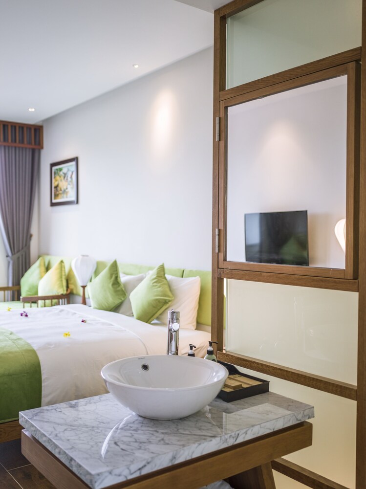 Vinh Hung Old Town Hotel 39/57