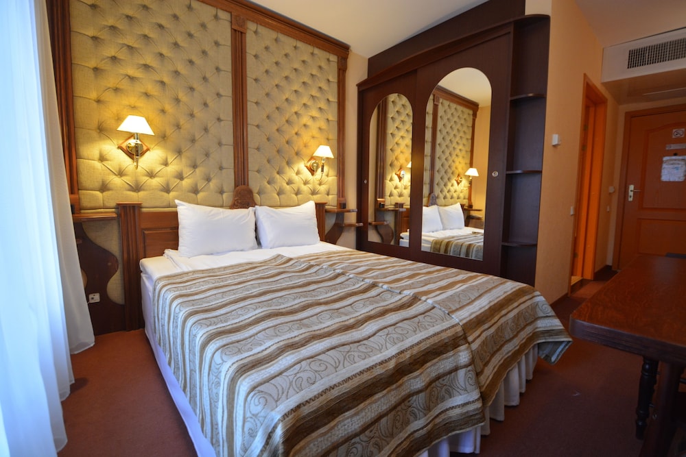 Pegasa Pils Hotel 15/33