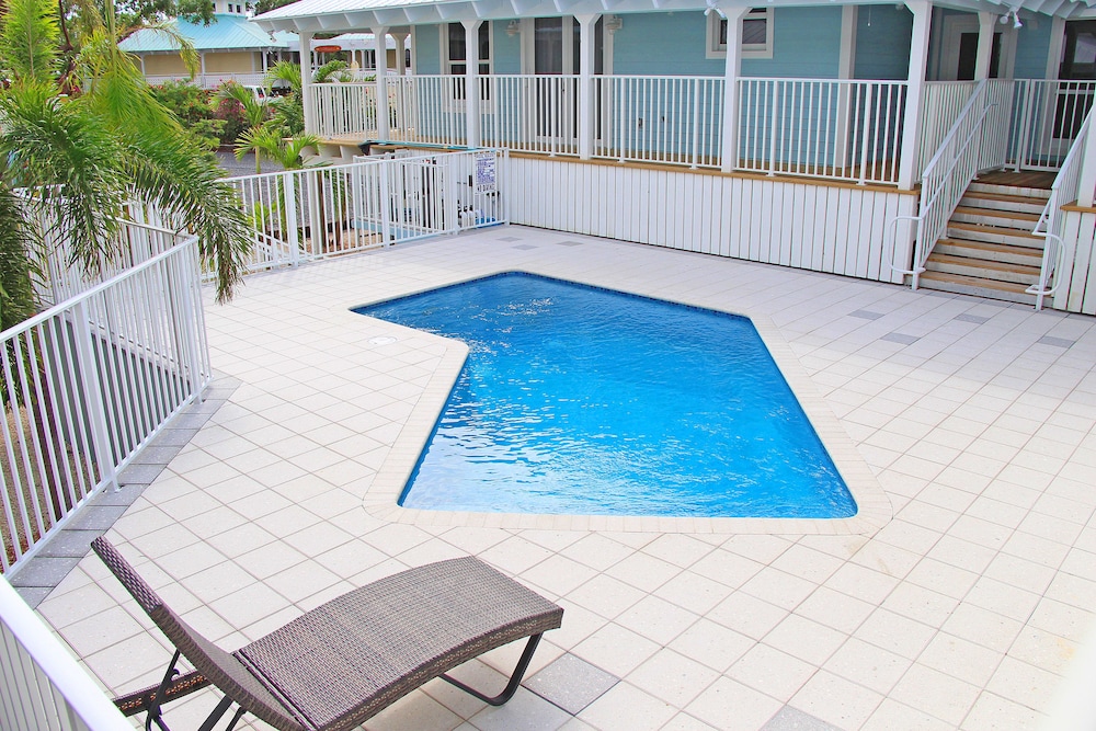 Dolphin Point Villas 27/50