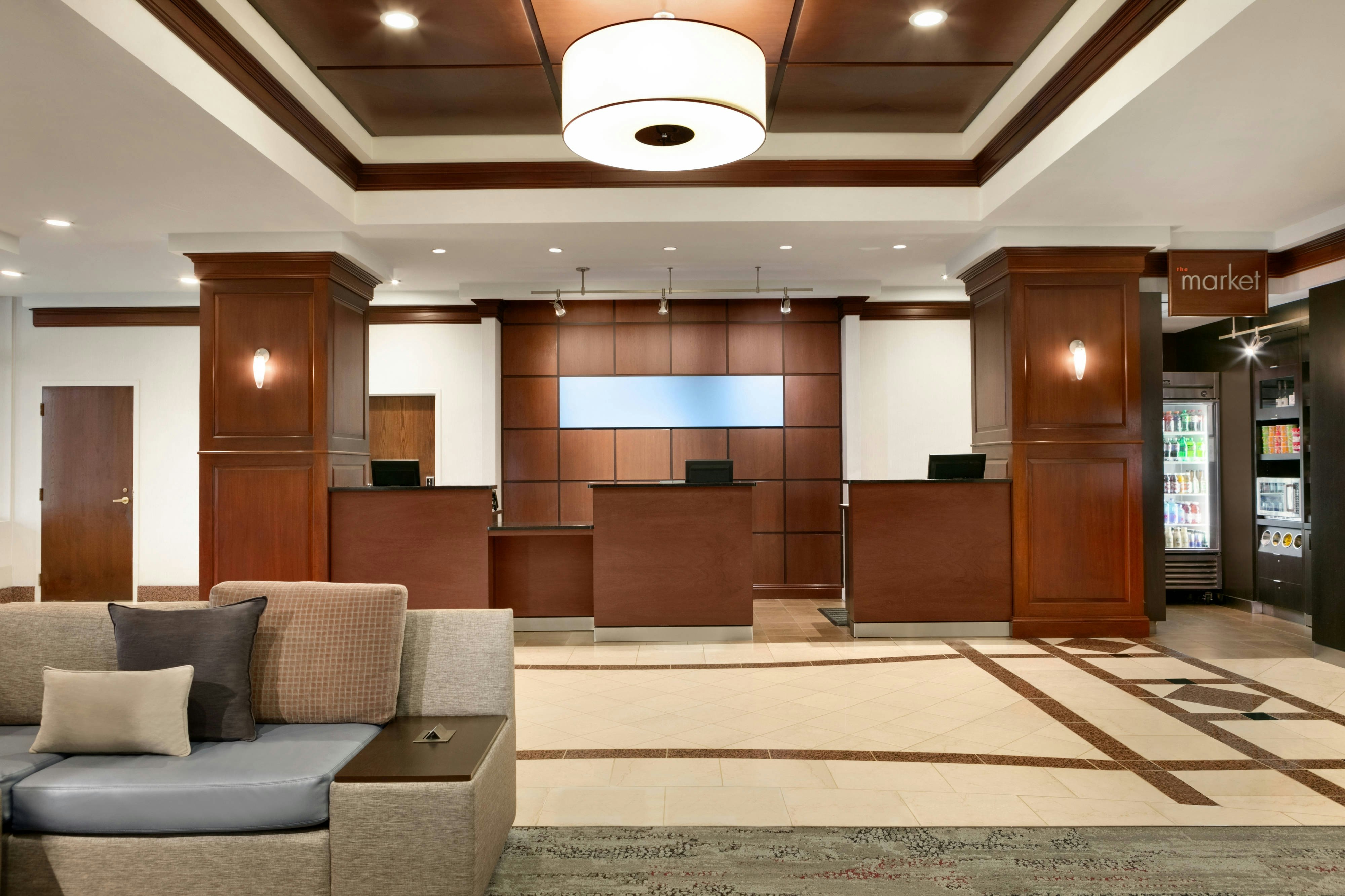 Lobby at Courtyard by Marriott Tysons McLean, MCLEAN - VA
