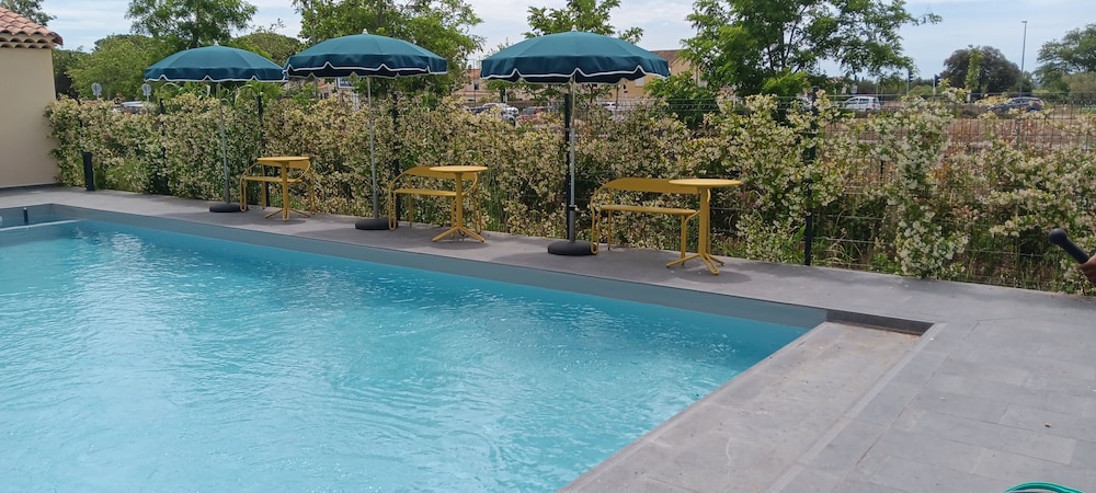 ibis Styles Miramas-Provence 45/48