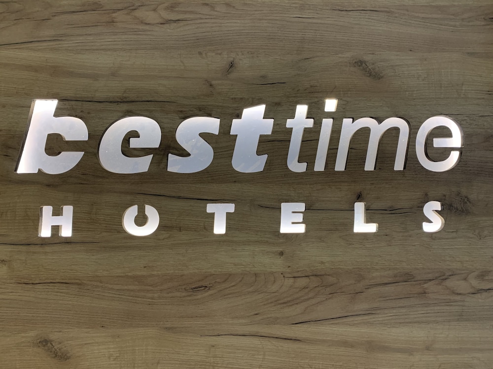 Besttime Hotel 3/28