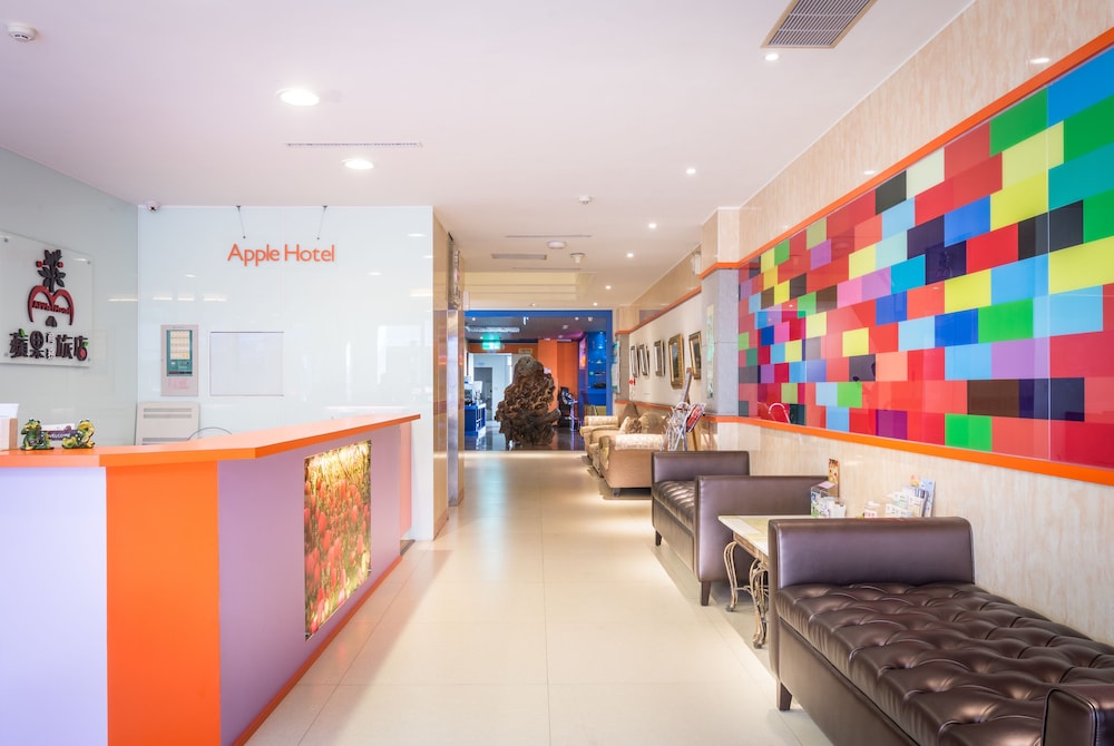 Apple Hotel 6/41