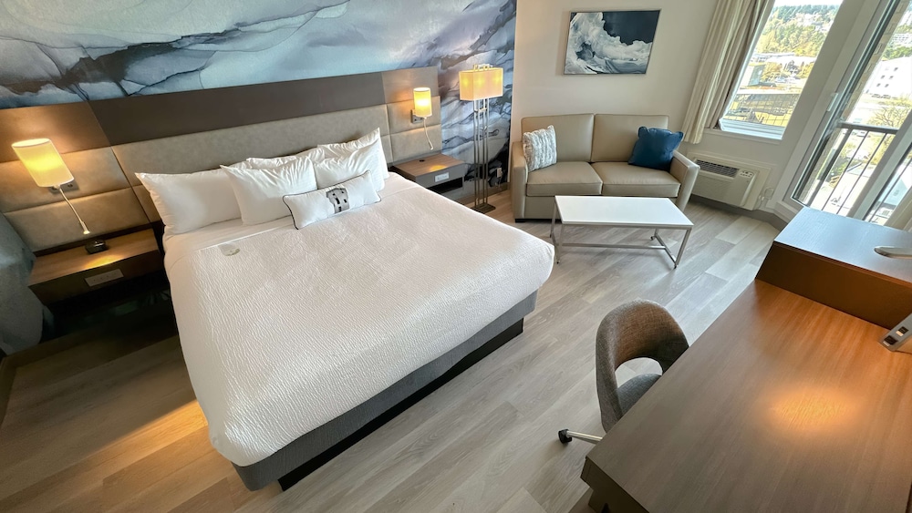 Coast Bastion Hotel 9/50