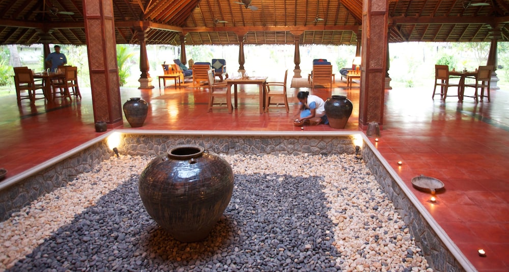 NEELESHWAR HERMITAGE 12/42