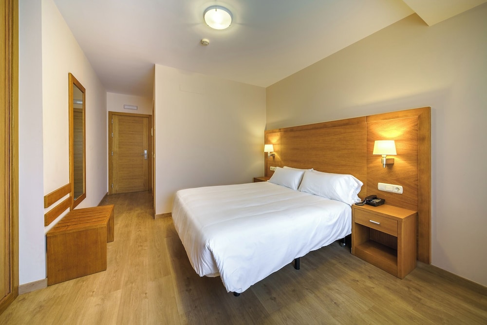 Hotel el Puente 26/55