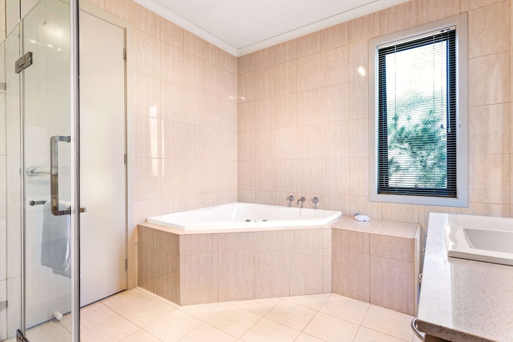 شقة بسرير كينج وسرير كوين بغرفتي نوم، Quality Hotel Point Cook 7/7