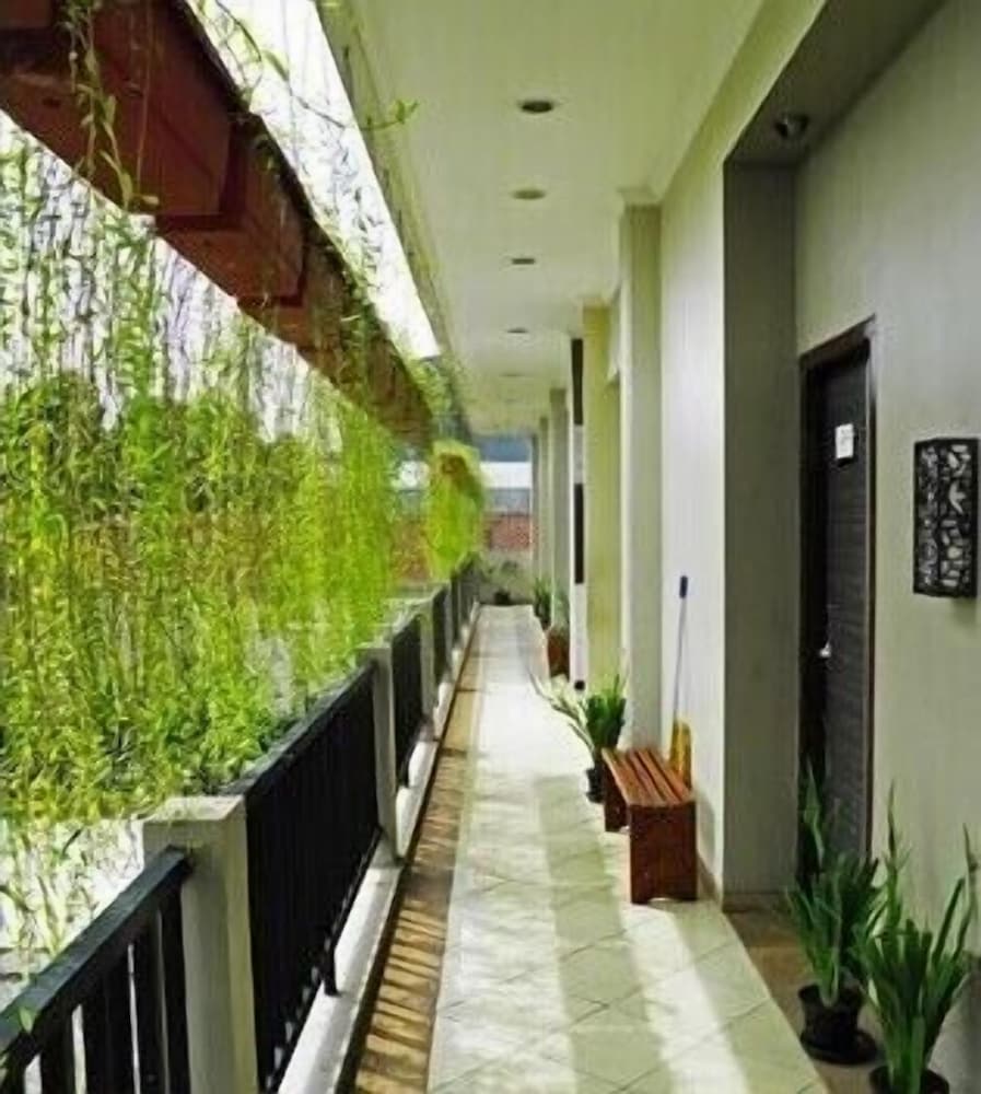 C3 Hotel Ungaran 32/33
