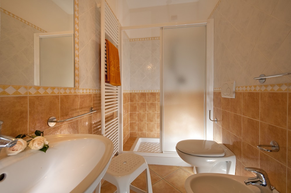 PORTOVERDE BEACH APARTMENTS 50/53
