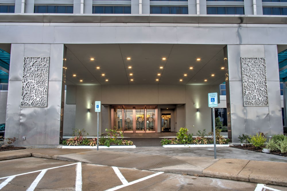 DoubleTree Houston Brookhollow 1/49