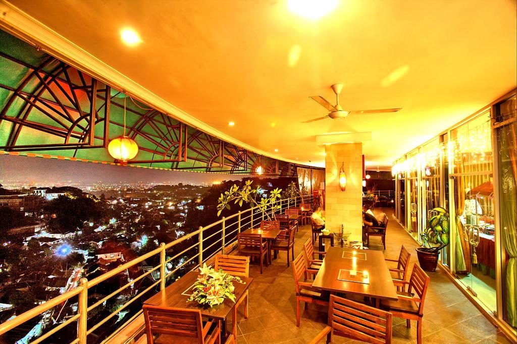 Hotel Candiview Semarang 29/33
