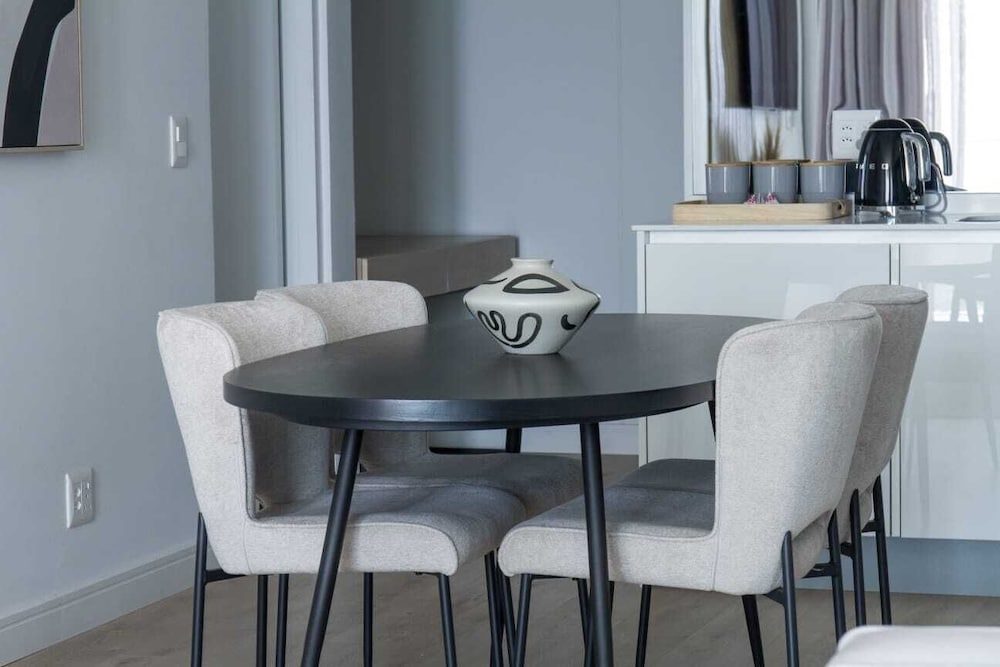 Ellipse Executive Apartment 41/50
