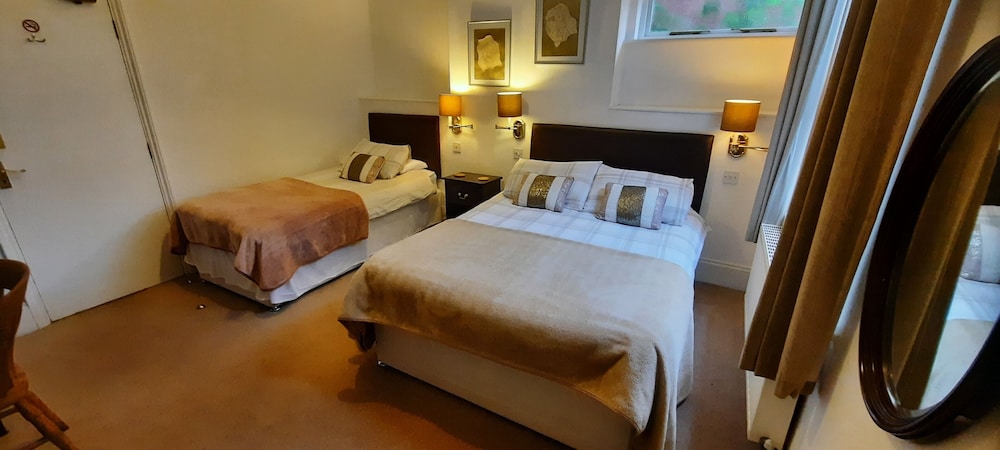 Colebrook Guest House 9/31