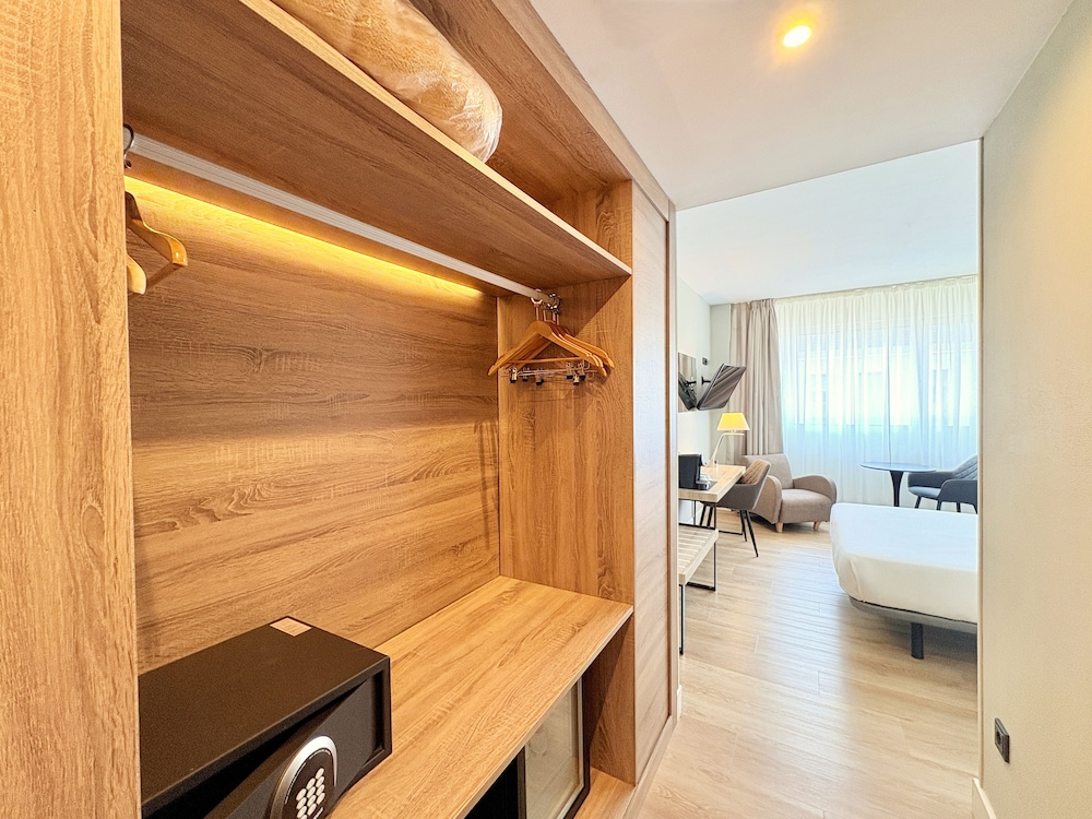 Eurohotel Diagonal Port Hotel 35/72