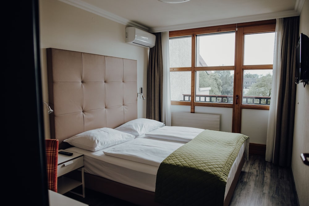 PARKHOTEL BRUNAUER 11/56