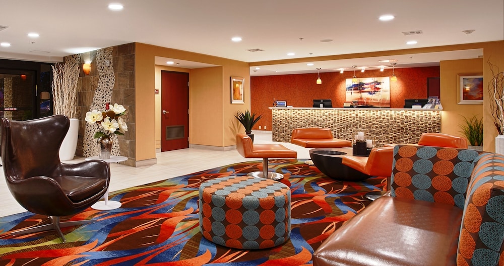Best Western Plus Fresno Airport Hotel 9/68
