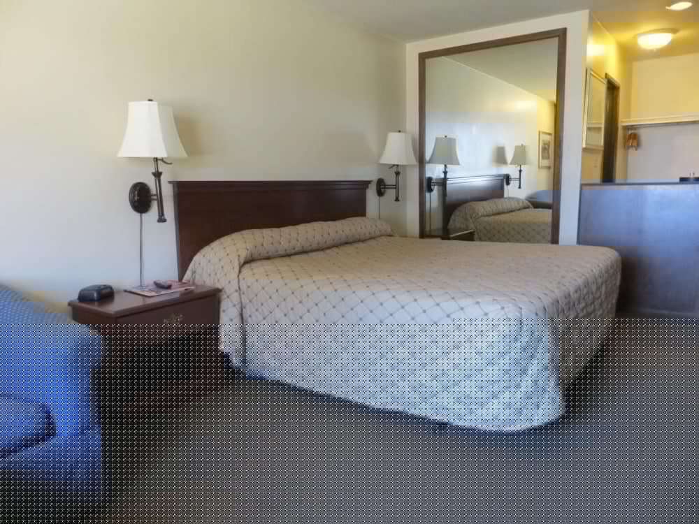 Portside Inn & Suites 28/58