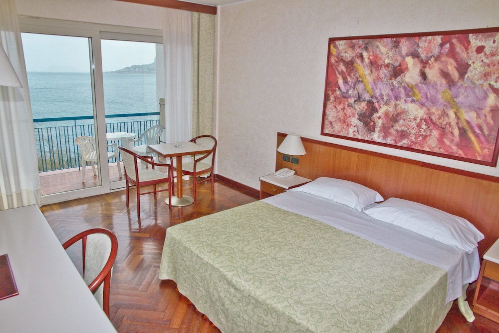 Splendid Hotel La Torre 9/33