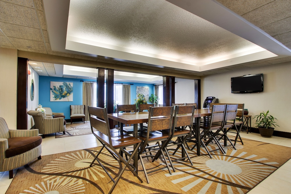Wingfield Inn Suites 38/49