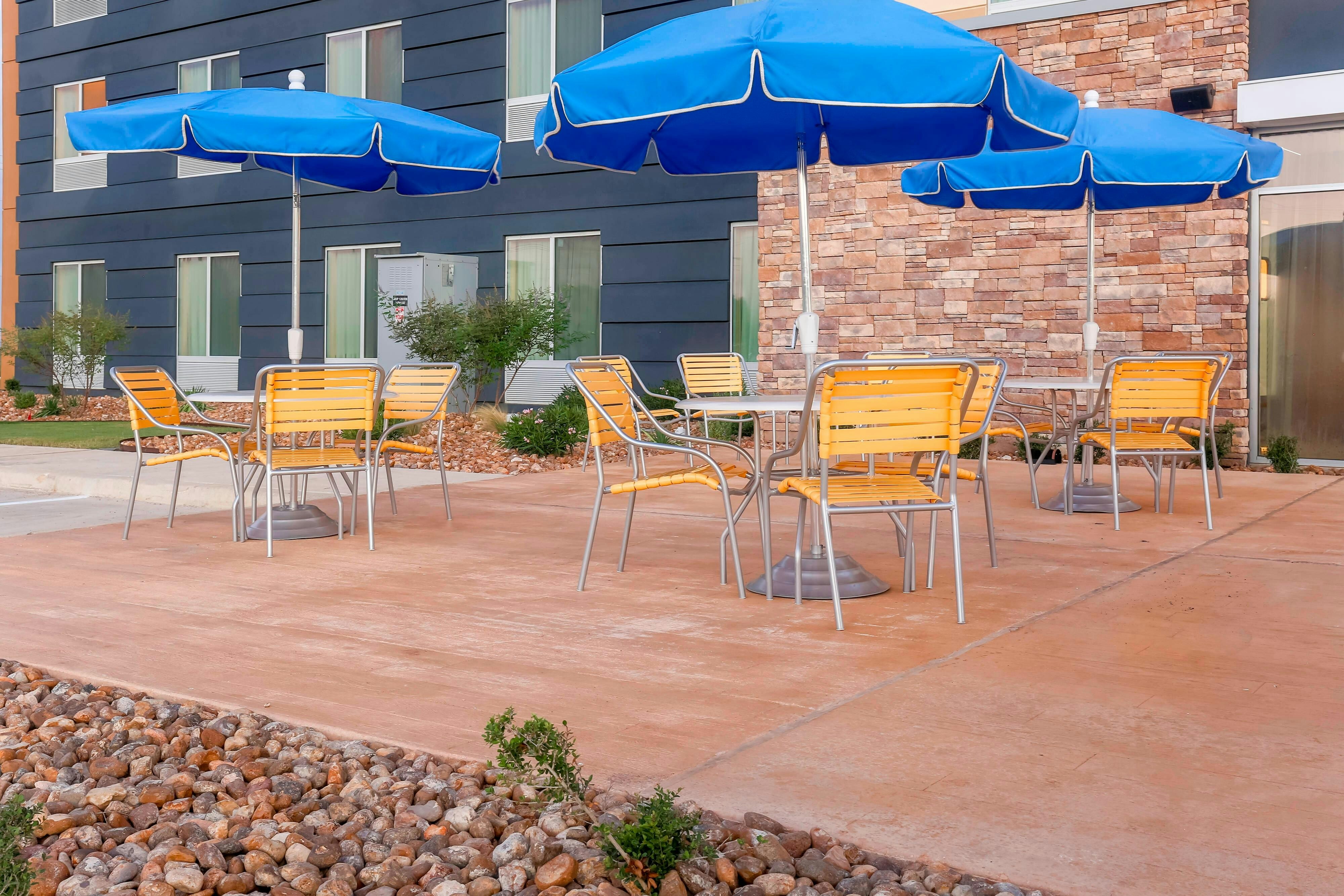 Fairfield Inn Suites Pleasanton 25/32