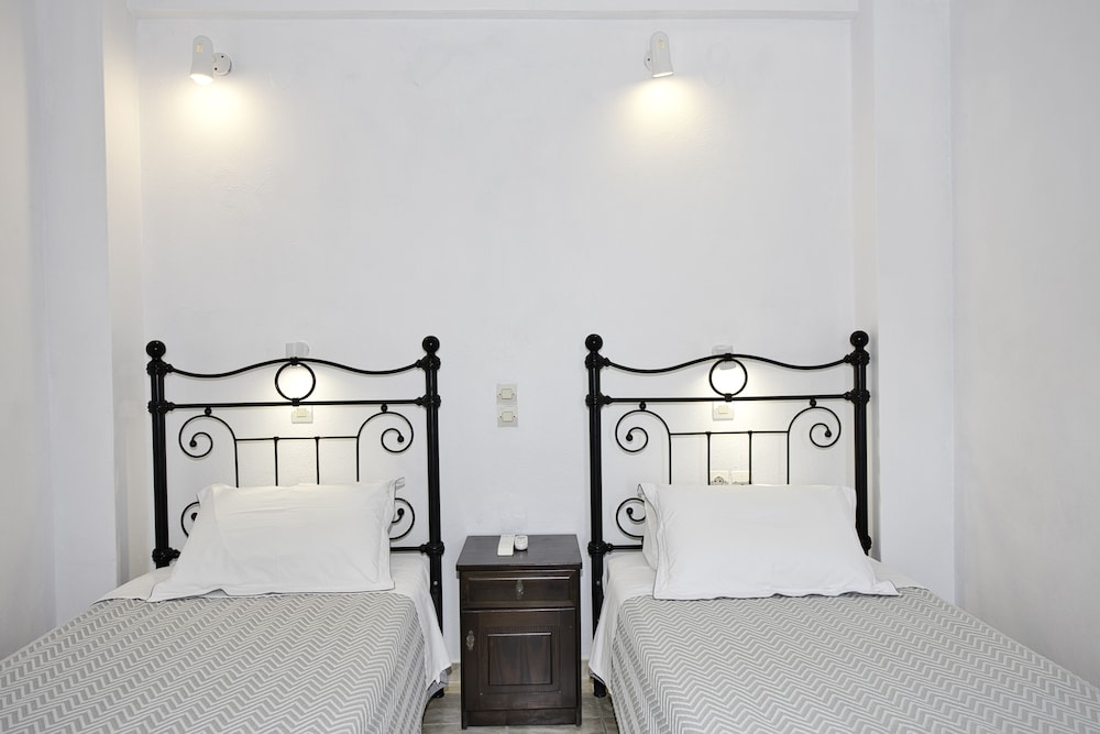 Anessis Santorini 23/47