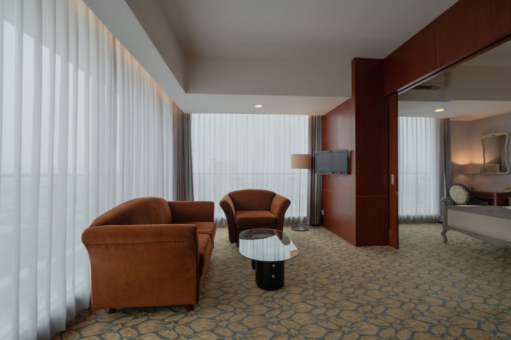 Hotel The Capital Surabaya 35/50