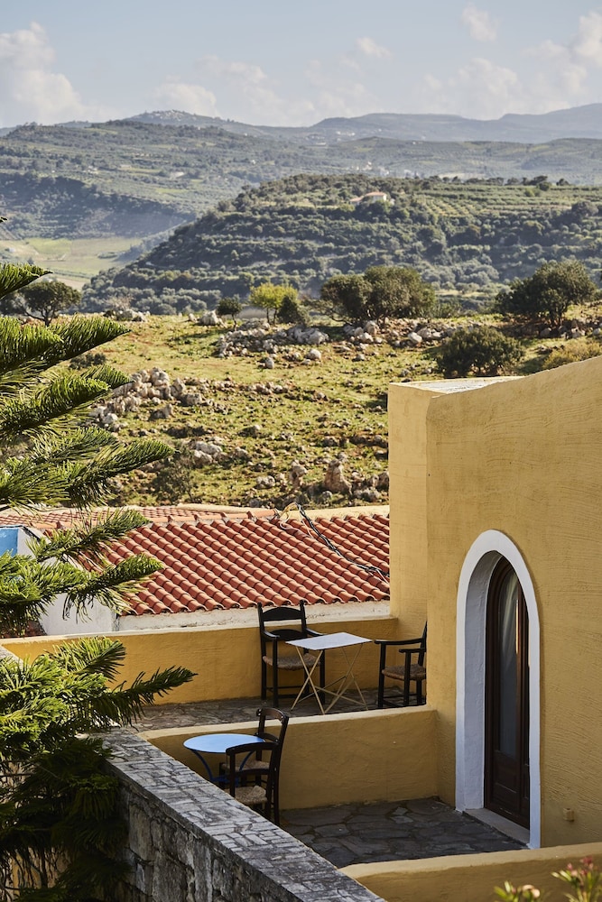 Arolithos Traditional Cretan Village 47/50